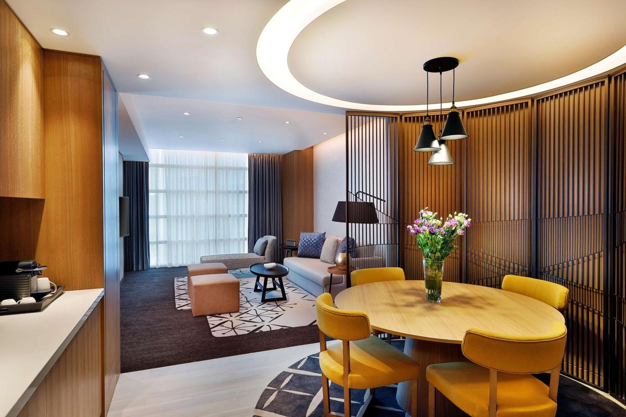 Doubletree By Hilton Dubai - Business Bay Hotel Exterior photo